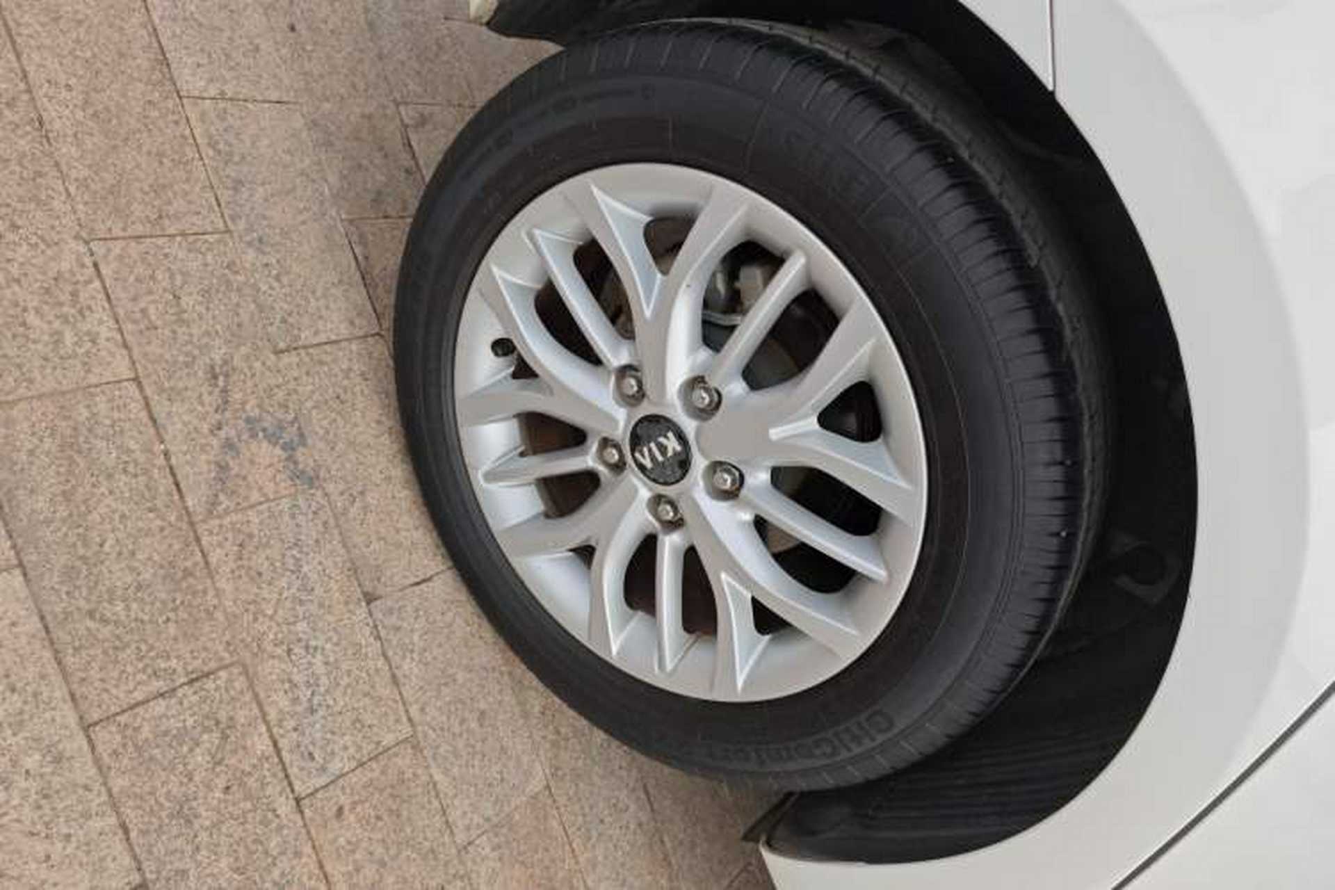 Used Kia K3S 2014 1.6L Manual GLS Right Rear Wheel Hub