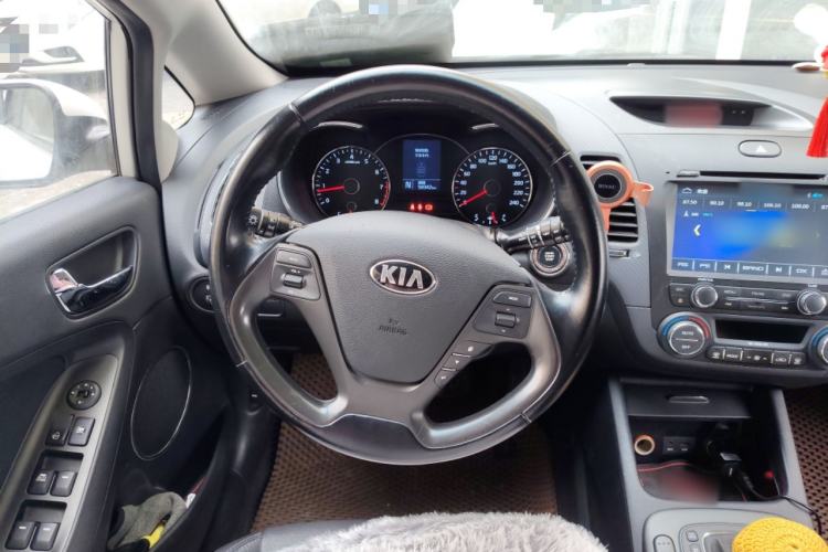 Used Kia K3S 2014 1.6L Automatic DLX Steering Wheel