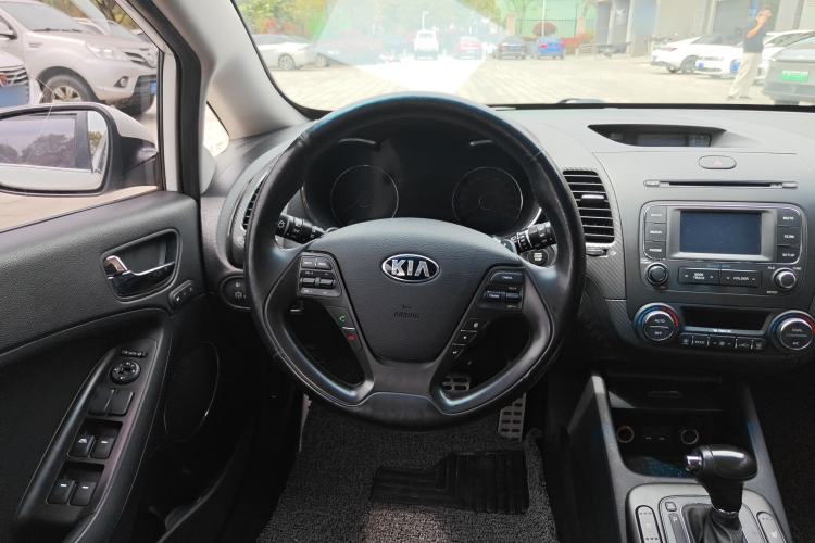 Used Kia K3S 2014 1.6L Automatic Premium Steering Wheel