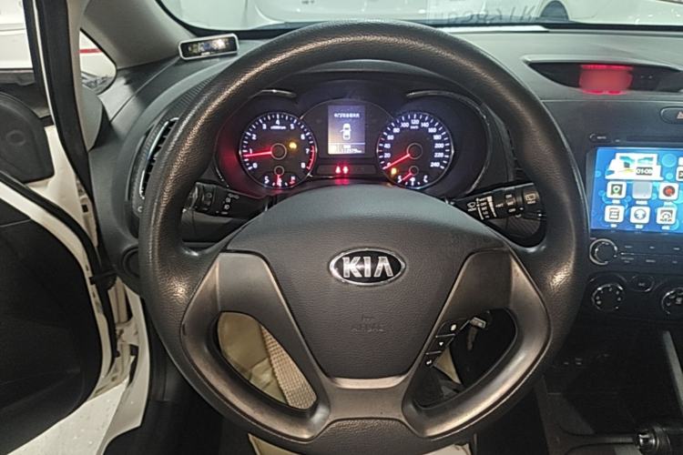 Used Kia K3S 2014 1.6L Automatic GL Steering Wheel