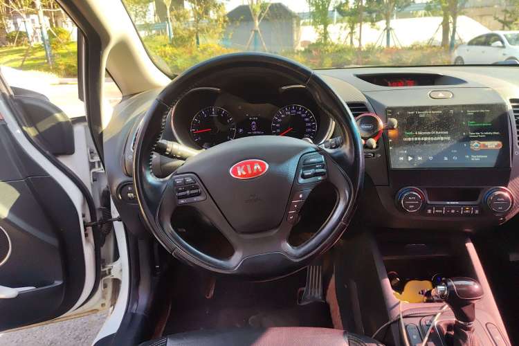 Used Kia K3S 2014 1.6L Automatic Premium Steering Wheel