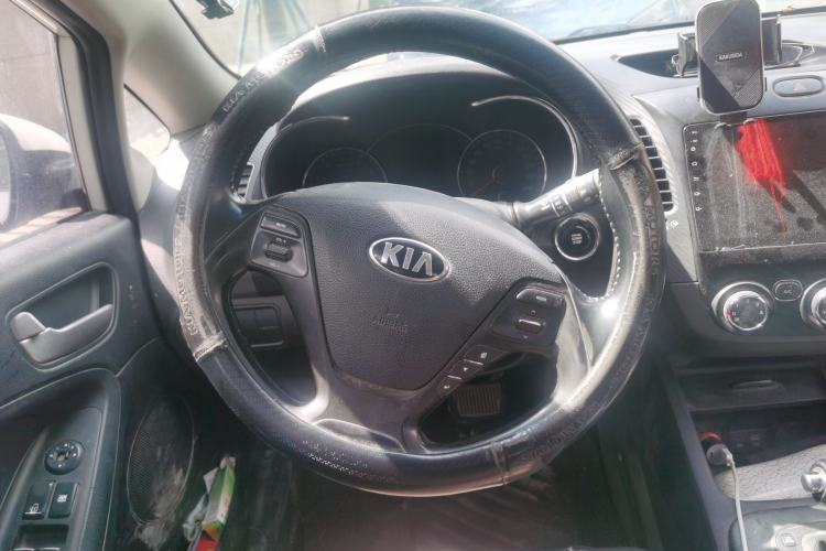 Used Kia K3S 2014 1.6L Automatic GLS Steering Wheel