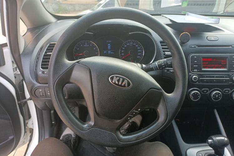 Used Kia K3S 2014 1.6L Automatic GL Steering Wheel