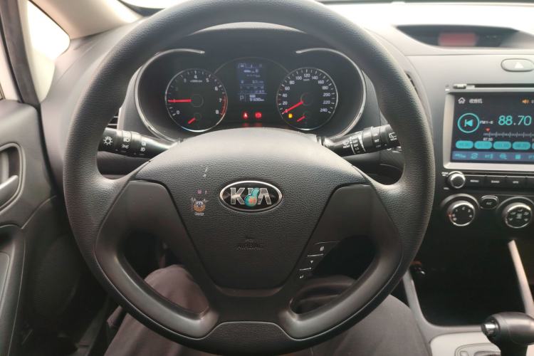 Used Kia K3S 2014 1.6L Automatic GL Steering Wheel
