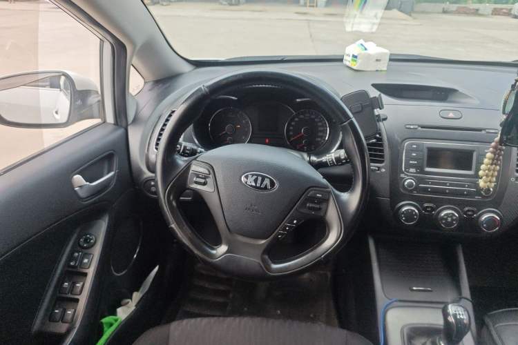 Used Kia K3S 2014 1.6L Manual GLS Steering Wheel