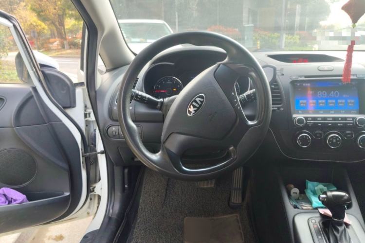 Used Kia K3S 2014 1.6L Automatic GL Steering Wheel