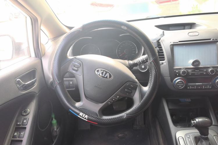 Used Kia K3S 2014 1.6L Automatic DLX Steering Wheel