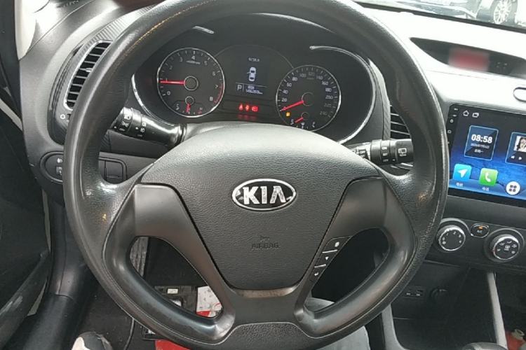 Used Kia K3S 2014 1.6L Automatic GL Steering Wheel