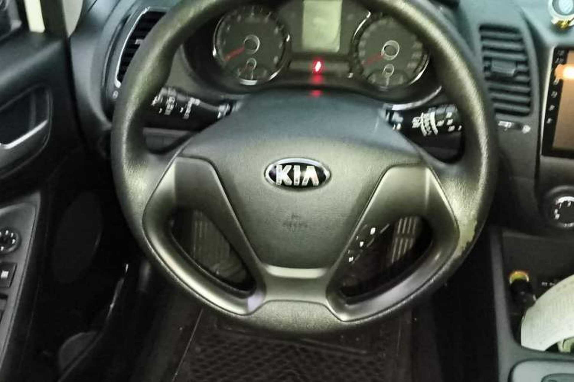 Used Kia K3S 2014 1.6L Automatic GL Steering Wheel