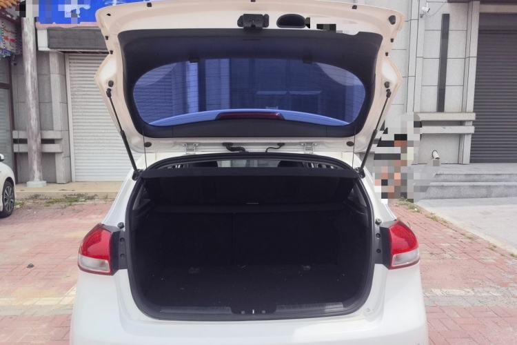 Used Kia K3S 2014 1.6L Automatic GLS Trunk