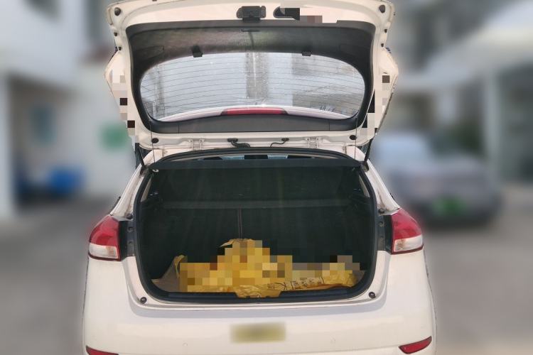 Used Kia K3S 2014 1.6L Automatic DLX Trunk