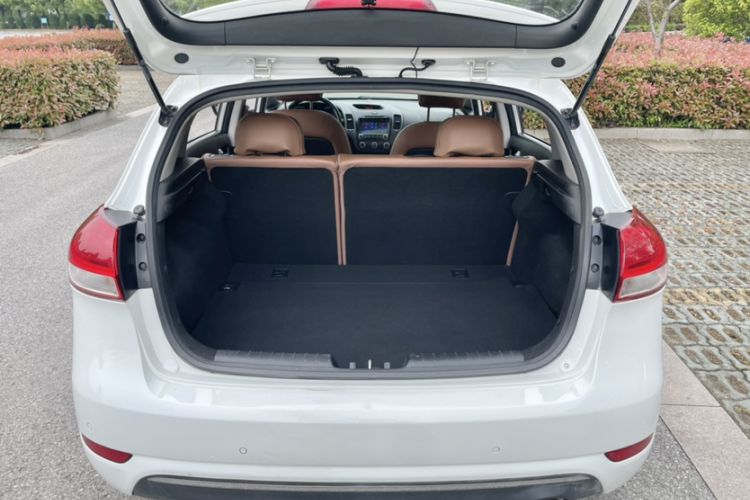 Used Kia K3S 2014 1.6L Automatic GLS Trunk