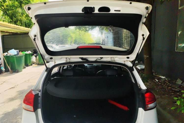 Used Kia K3S 2014 1.6L Automatic DLX Trunk