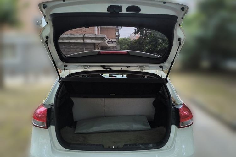 Used Kia K3S 2014 1.6L Automatic GLS Trunk