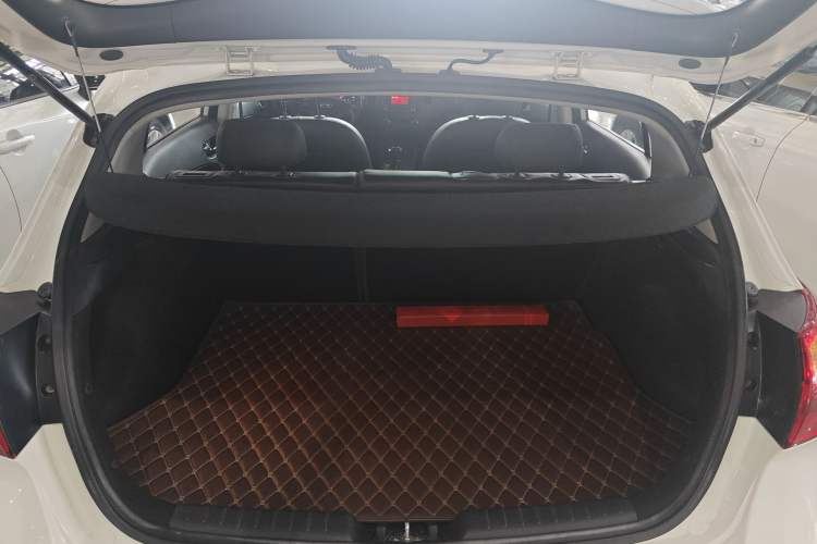 Used Kia K3S 2014 1.6L Automatic Premium Trunk