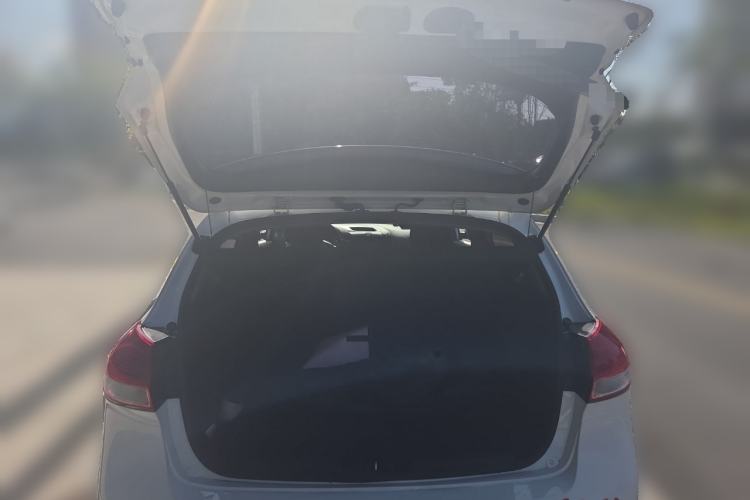 Used Kia K3S 2014 1.6L Automatic GLS Trunk