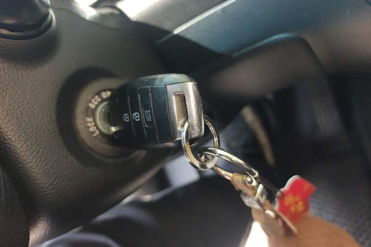 Used Kia K3S 2014 1.6L Automatic GL Vehicle Key