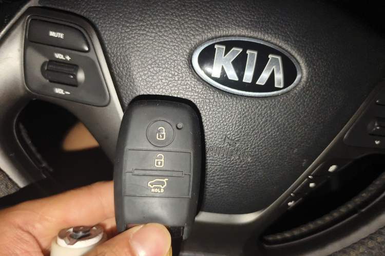 Used Kia K3S 2014 1.6L Automatic GLS Vehicle Key
