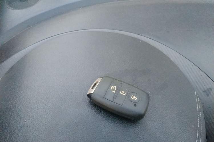 Used Kia K3S 2014 1.6L Automatic DLX Vehicle Key