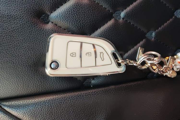 Used Kia K3S 2014 1.6L Automatic GL Vehicle Key