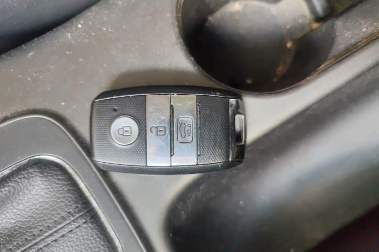 Used Kia K3S 2014 1.6L Automatic DLX Vehicle Key