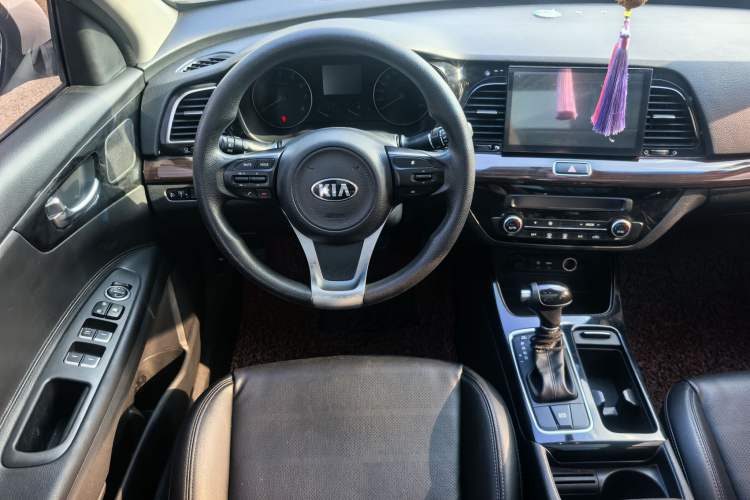 Used Kia K4 2015 1.8L Automatic GLS Special Interior 2