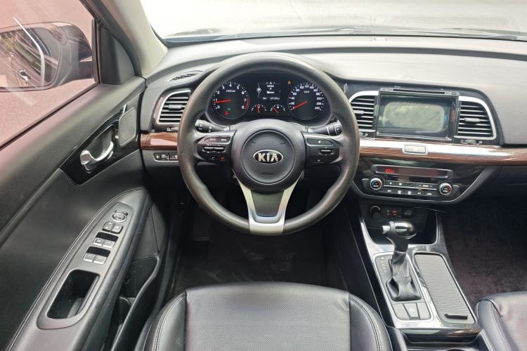 Used Kia K4 2014 1.8L Automatic GLS Audio And AC Panel