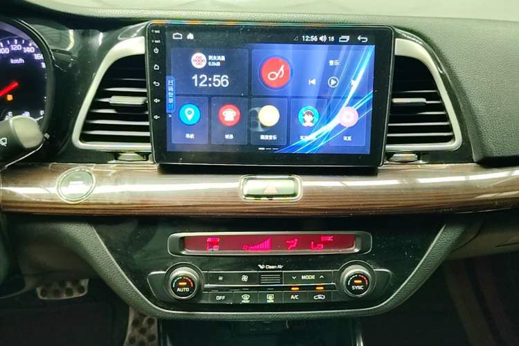 Used Kia K4 2014 1.8L Automatic DLX Audio And AC Panel