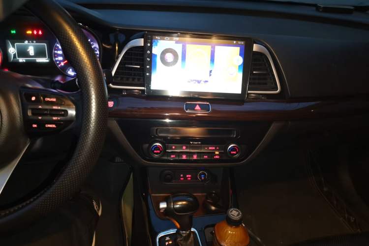 Used Kia K4 2014 1.8L Automatic GLS Audio And AC Panel