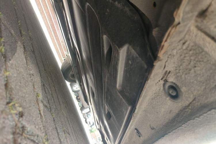 Used Kia K4 2014 1.8L Automatic GLS Chassis Front Left