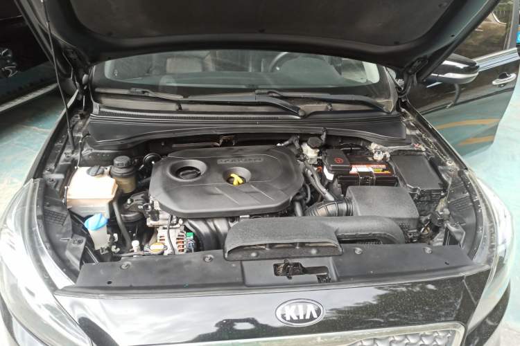 Used Kia K4 2014 1.8L Automatic GLS Engine Bay