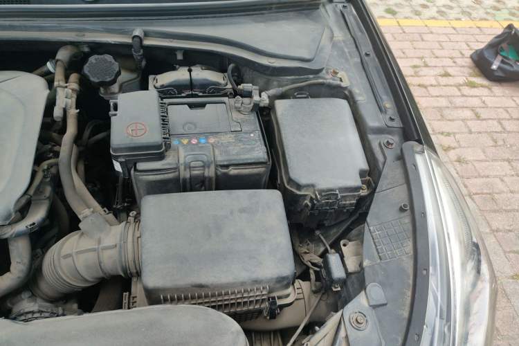 Used Kia K4 2014 1.8L Automatic GLS Engine Bay Left
