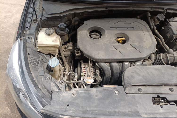 Used Kia K4 2014 1.8L Automatic GLS Engine Bay Right