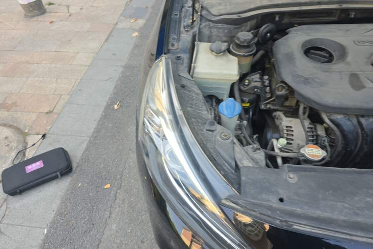 Used Kia K4 2014 1.8L Automatic GLS Engine Bay Right