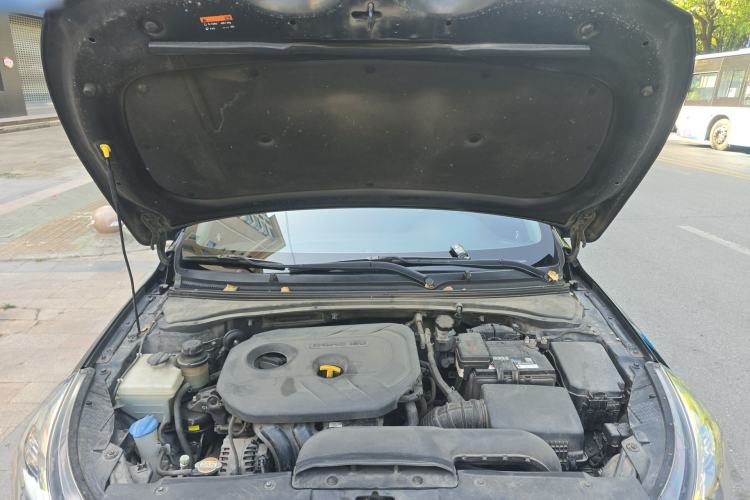 Used Kia K4 2014 1.8L Automatic GLS Engine Bay