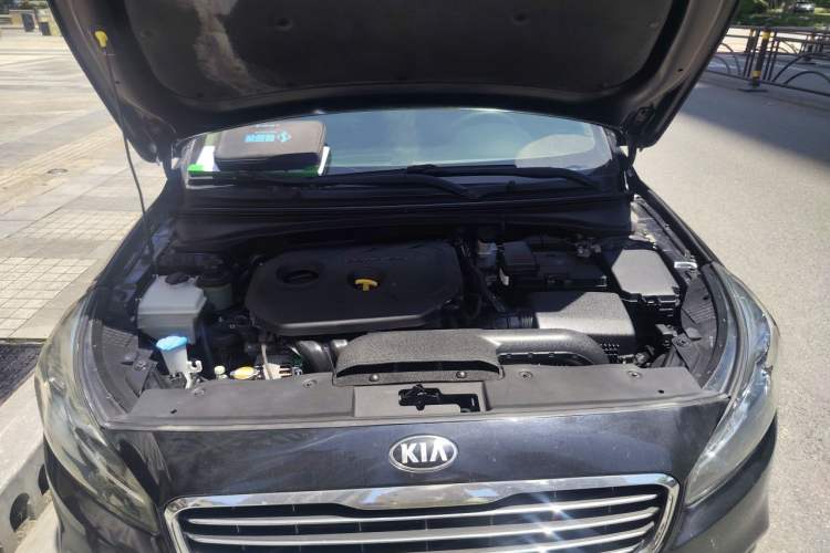 Used Kia K4 2014 1.8L Automatic DLX Engine Bay