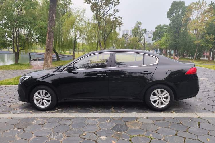 Used Kia K4 2014 1.8L Manual GL Exterior 5