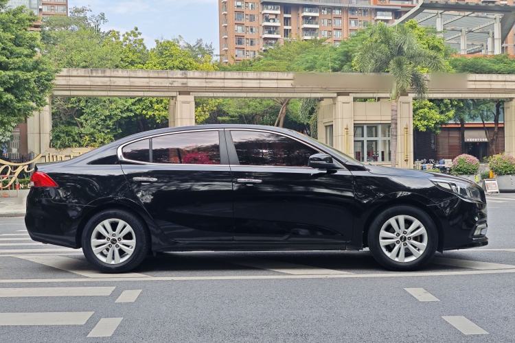 Used Kia K4 2014 1.8L Automatic GLS Exterior 9