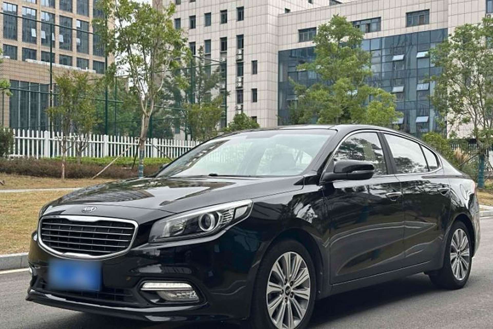 Used Kia K4 2014 1.8L Automatic DLX Front Left 45 Deg