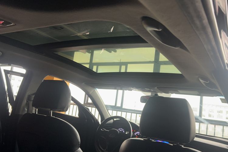Used Kia K4 2014 1.8L Automatic DLX Headliner