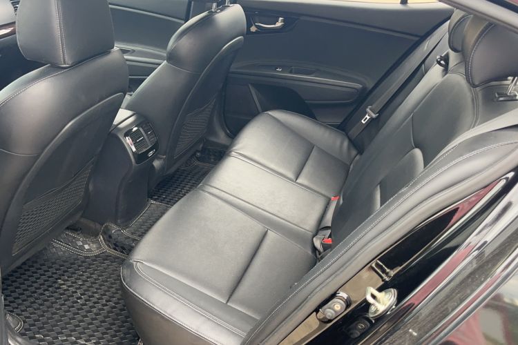 Used Kia K4 2014 1.8L Automatic DLX Interior 1