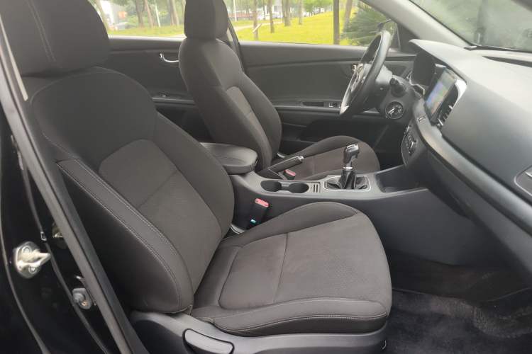 Used Kia K4 2014 1.8L Manual GL Interior 4