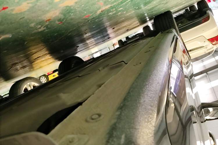 Used Kia K4 2014 1.8L Automatic DLX Left Side Sill