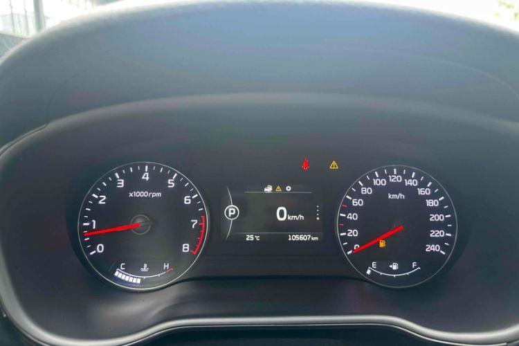 Used Kia K4 2014 1.8L Automatic DLX Odometer Close Up