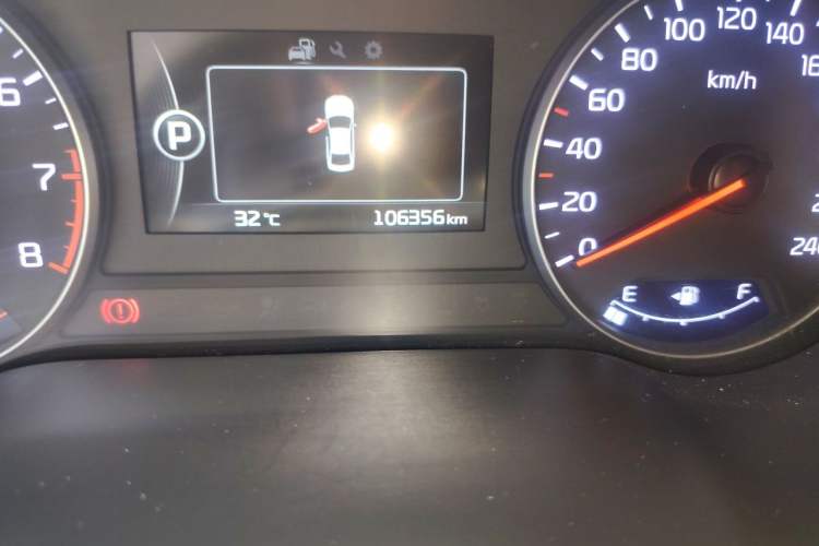Used Kia K4 2014 1.8L Automatic DLX Odometer Close Up