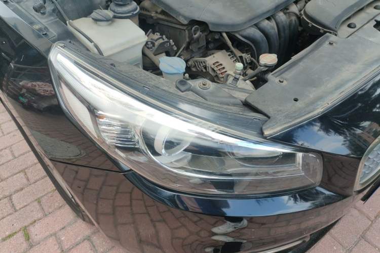 Used Kia K4 2014 1.8L Automatic GLS Right Front Headlight