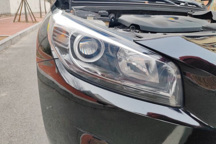 Used Kia K4 2014 1.8L Manual GL Right Front Headlight