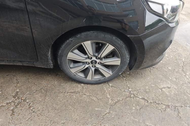 Used Kia K4 2014 1.6T Automatic Turbo Right Front Wheel Hub
