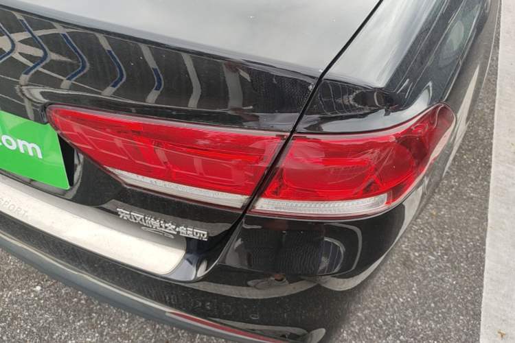 Used Kia K4 2014 1.8L Automatic GLS Right Rear Taillight