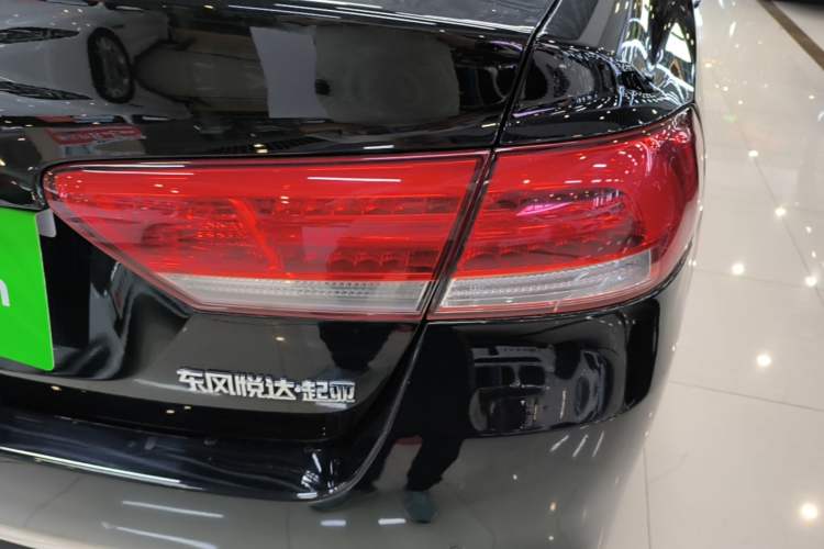Used Kia K4 2014 1.8L Automatic DLX Right Rear Taillight